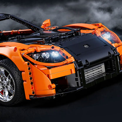 Premium CaDA Mazda RX-7 1:8 Klemmbaustein-Set (3182 Teile) mit RC-Fernsteuerung, LED-Beleuchtung & High-Detail Technik-Modell