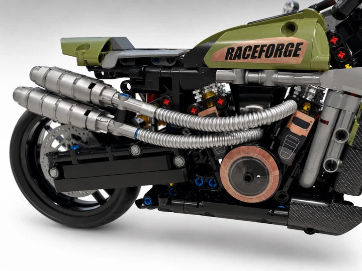 GULY 60514 Desert Burn – Militär Motorrad mit V-Twin | 590 Teile